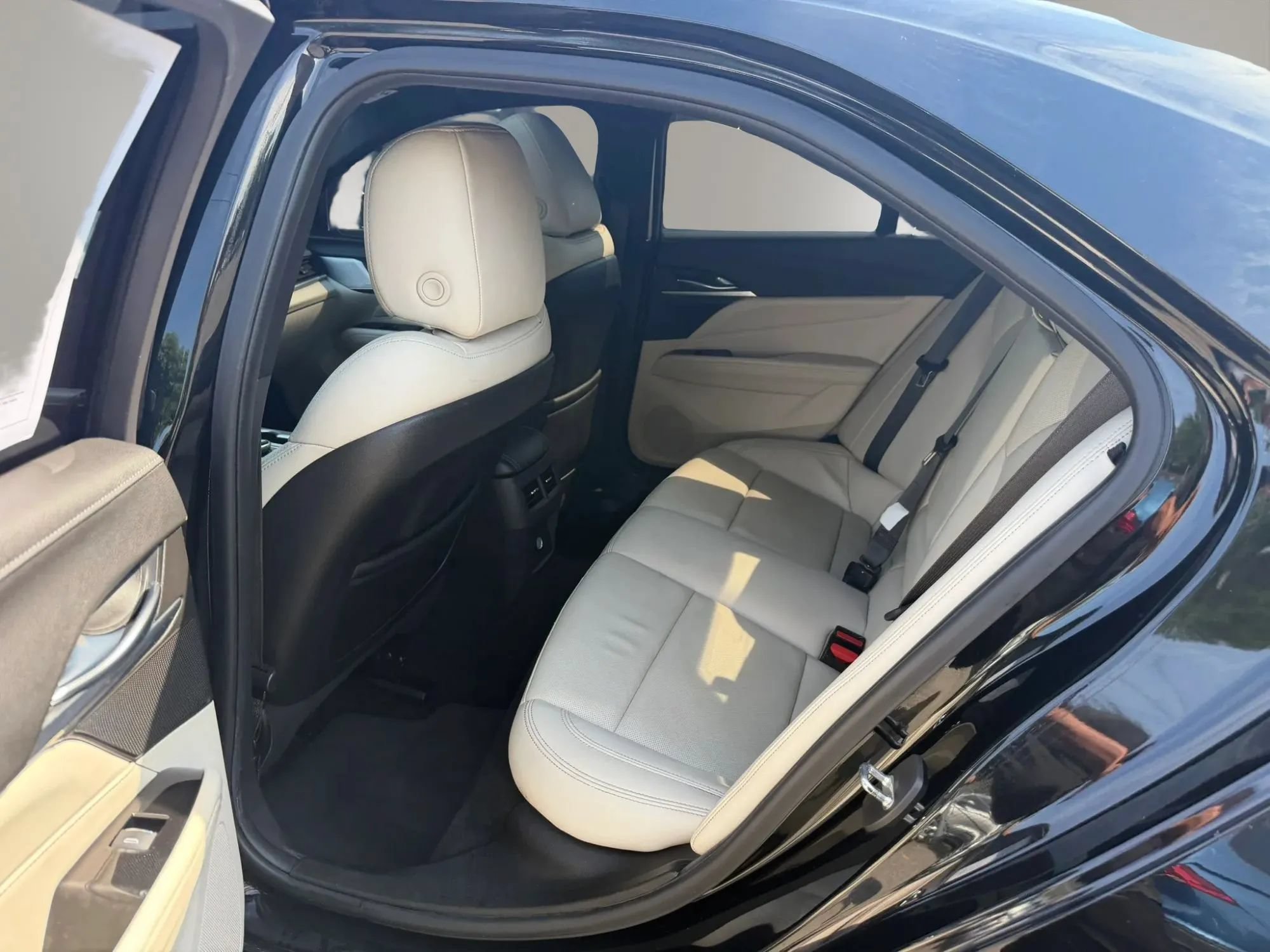 Used 2022 Cadillac CT4 Premium Luxury AWD/4WD image 30