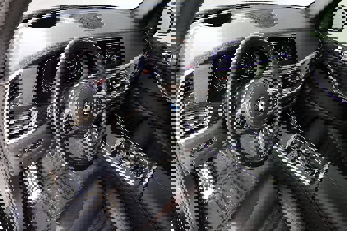 Used 2020 BMW X5 M50i w/ Premium Package image 22