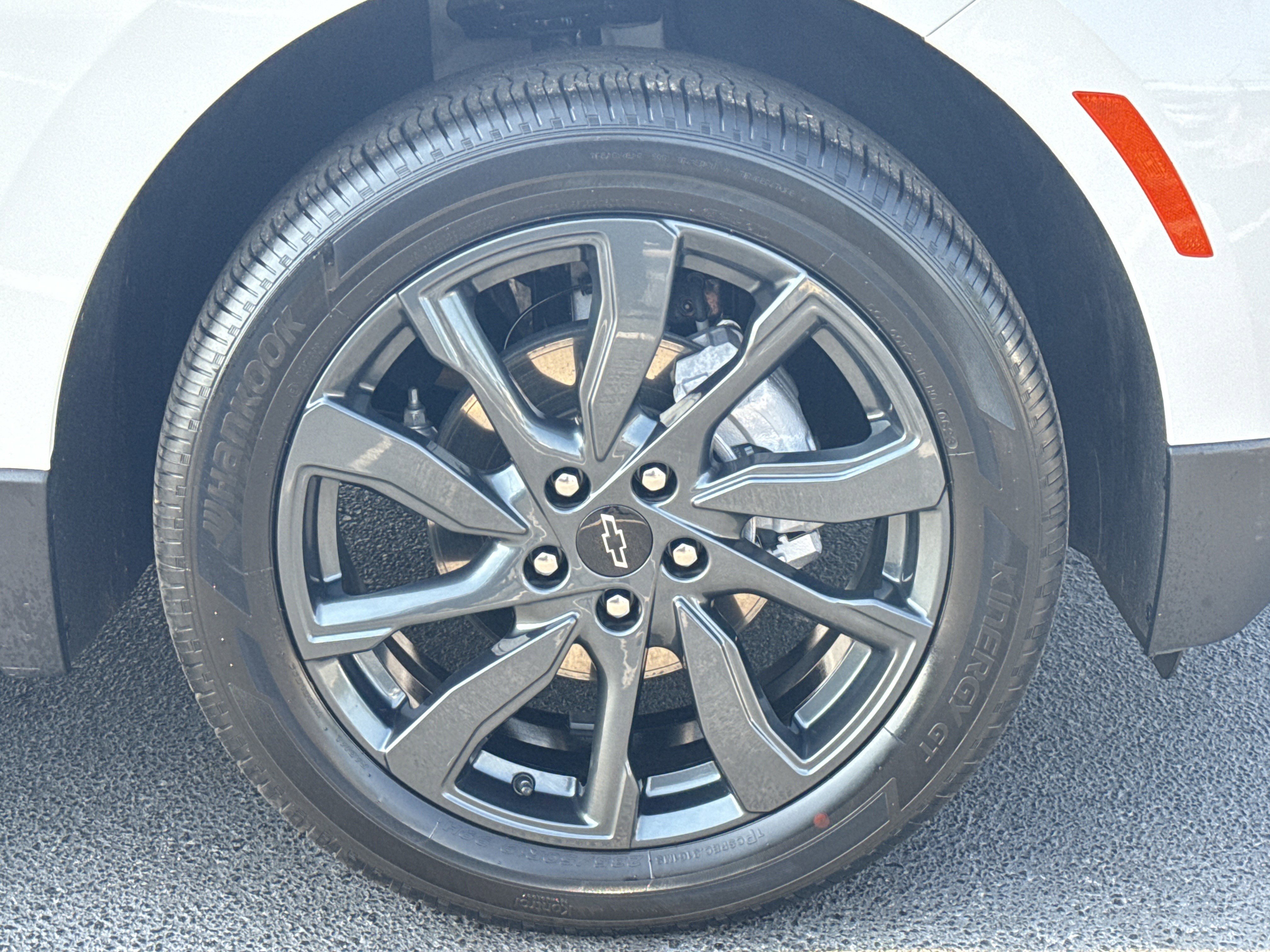 Used 2023 Chevrolet Equinox RS AWD/4WD image 31