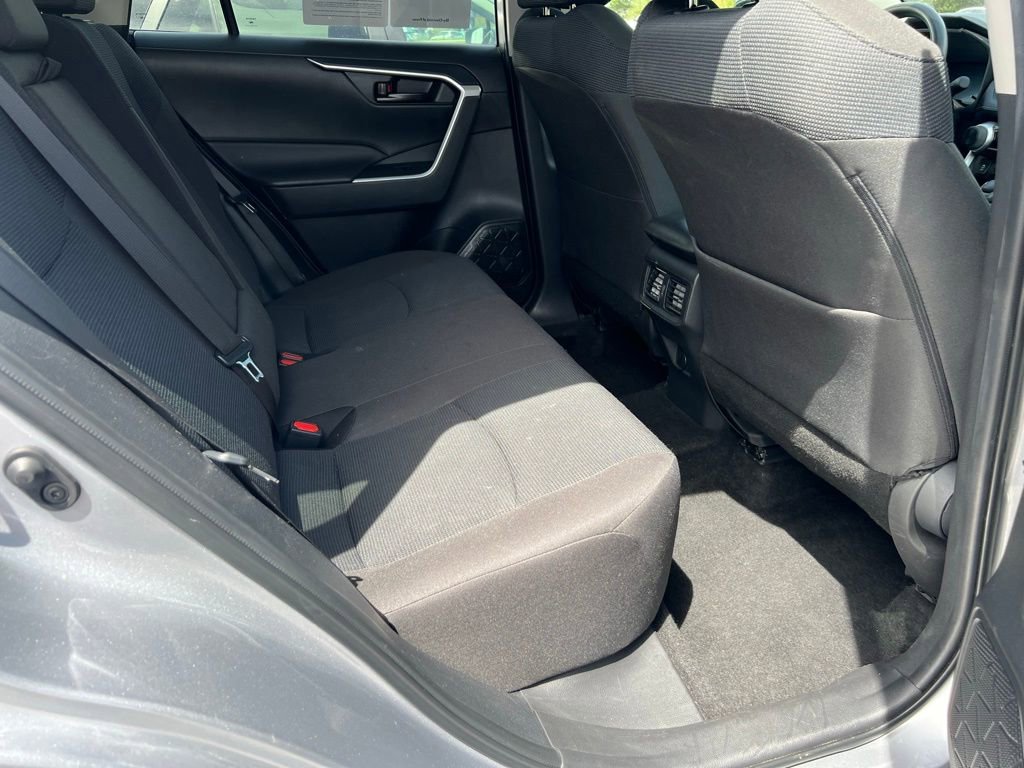 Used 2024 Toyota RAV4 LE AWD/4WD image 20