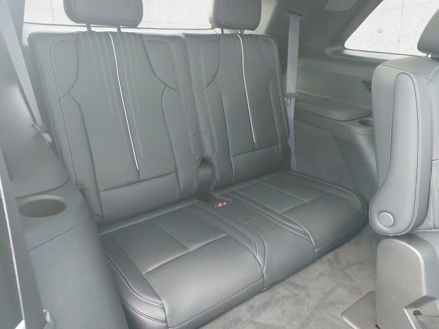 Used 2026 Cadillac Vistiq Luxury image 12