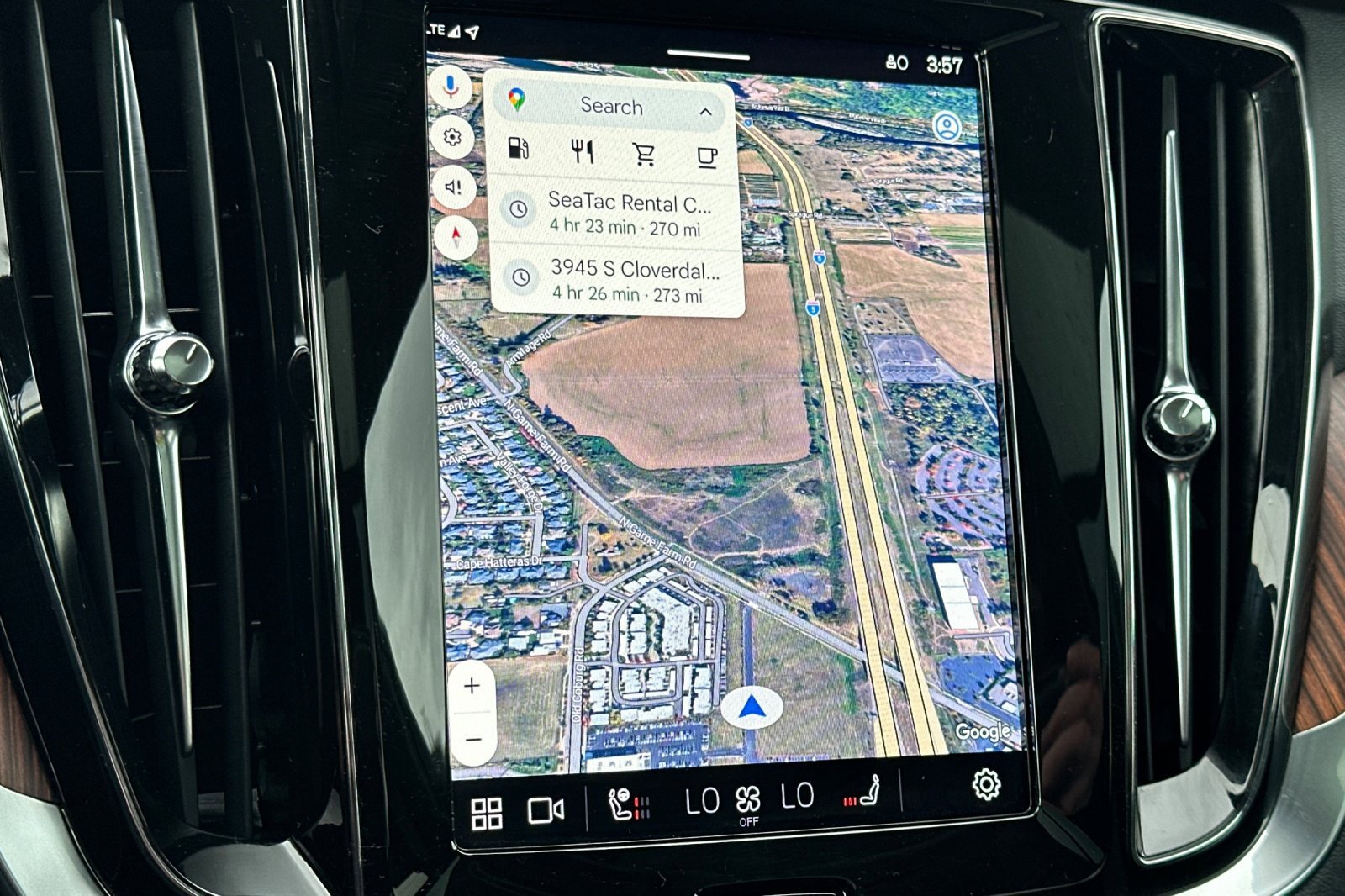 Used 2025 Volvo V60 B5 Cross Country Plus image 20