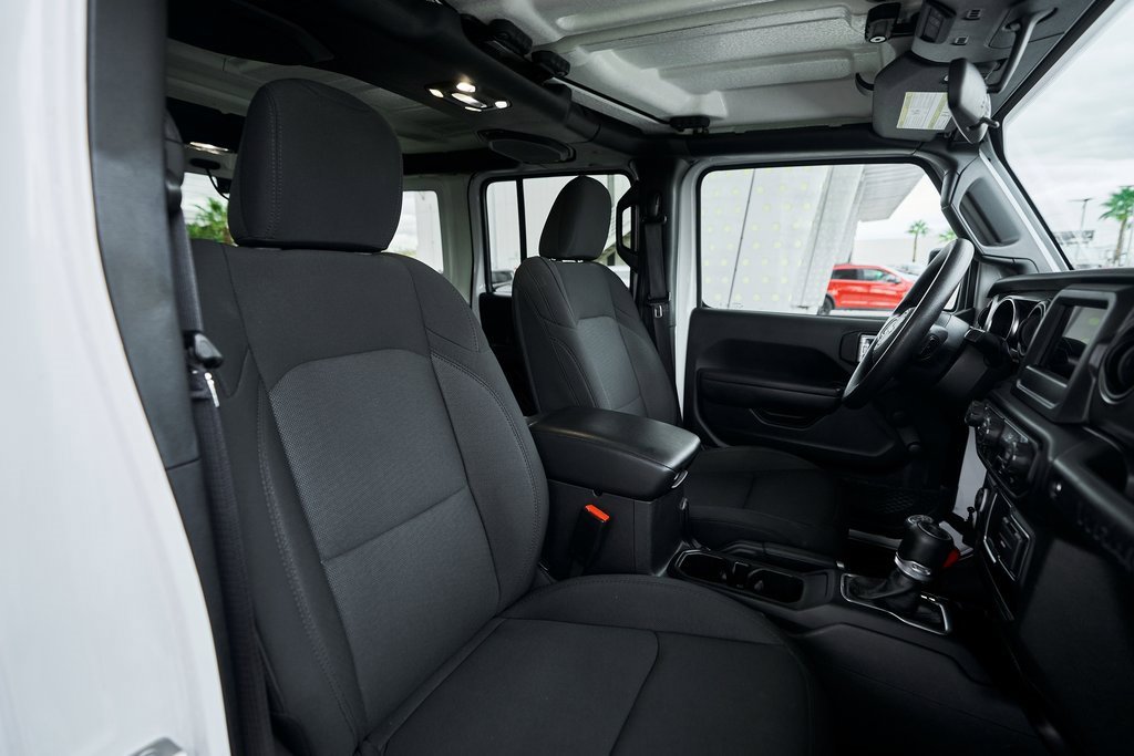 Used 2023 Jeep Wrangler Sport image 31