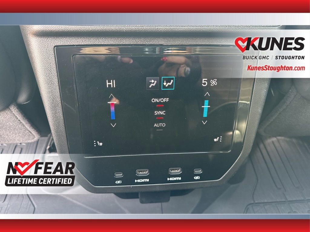 Used 2025 GMC Yukon XL Denali Ultimate w/ LPO, Floor Liner Package image 41