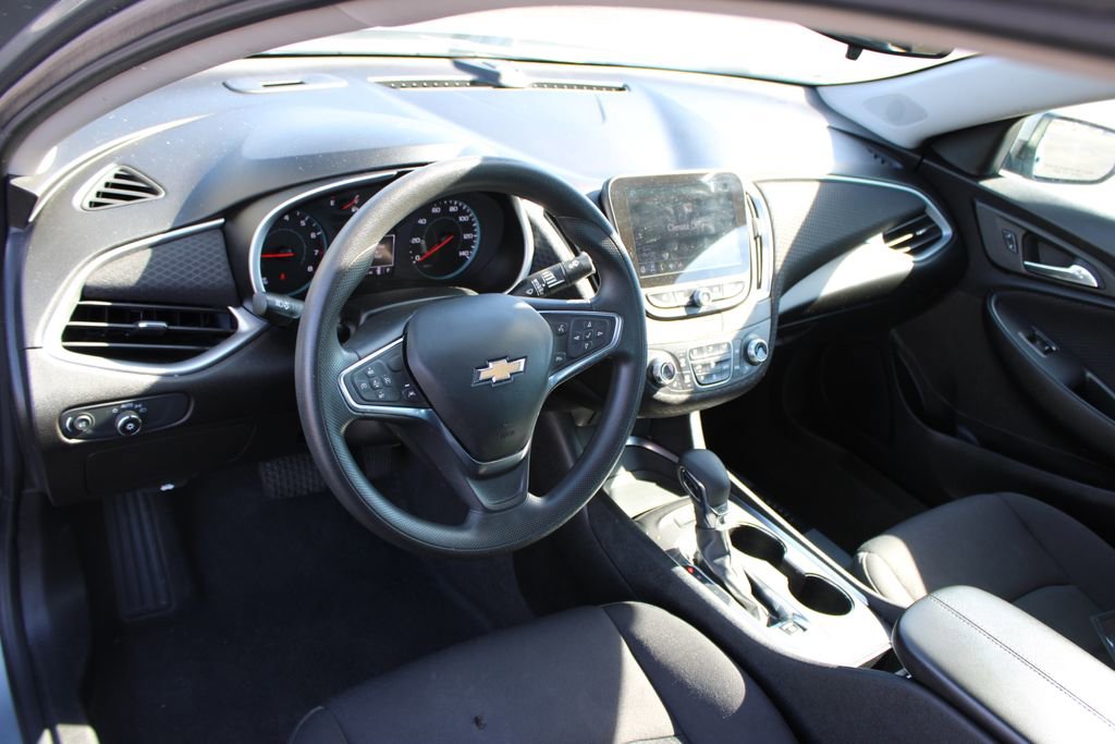 Used 2024 Chevrolet Malibu LT image 17