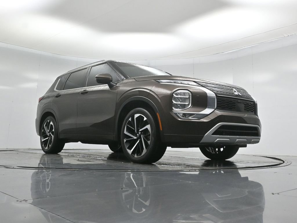 Used 2022 Mitsubishi Outlander SEL image 47