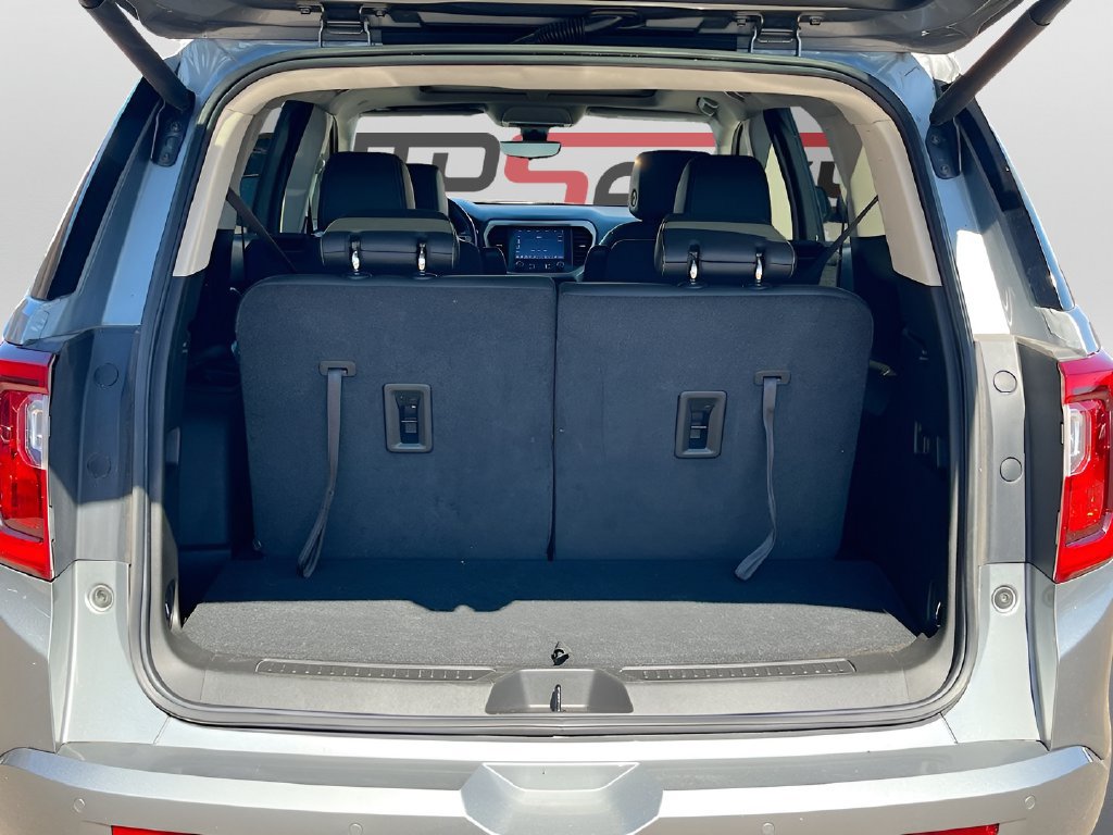 Used 2023 GMC Acadia Denali w/ Denali Ultimate Package FWD image 28