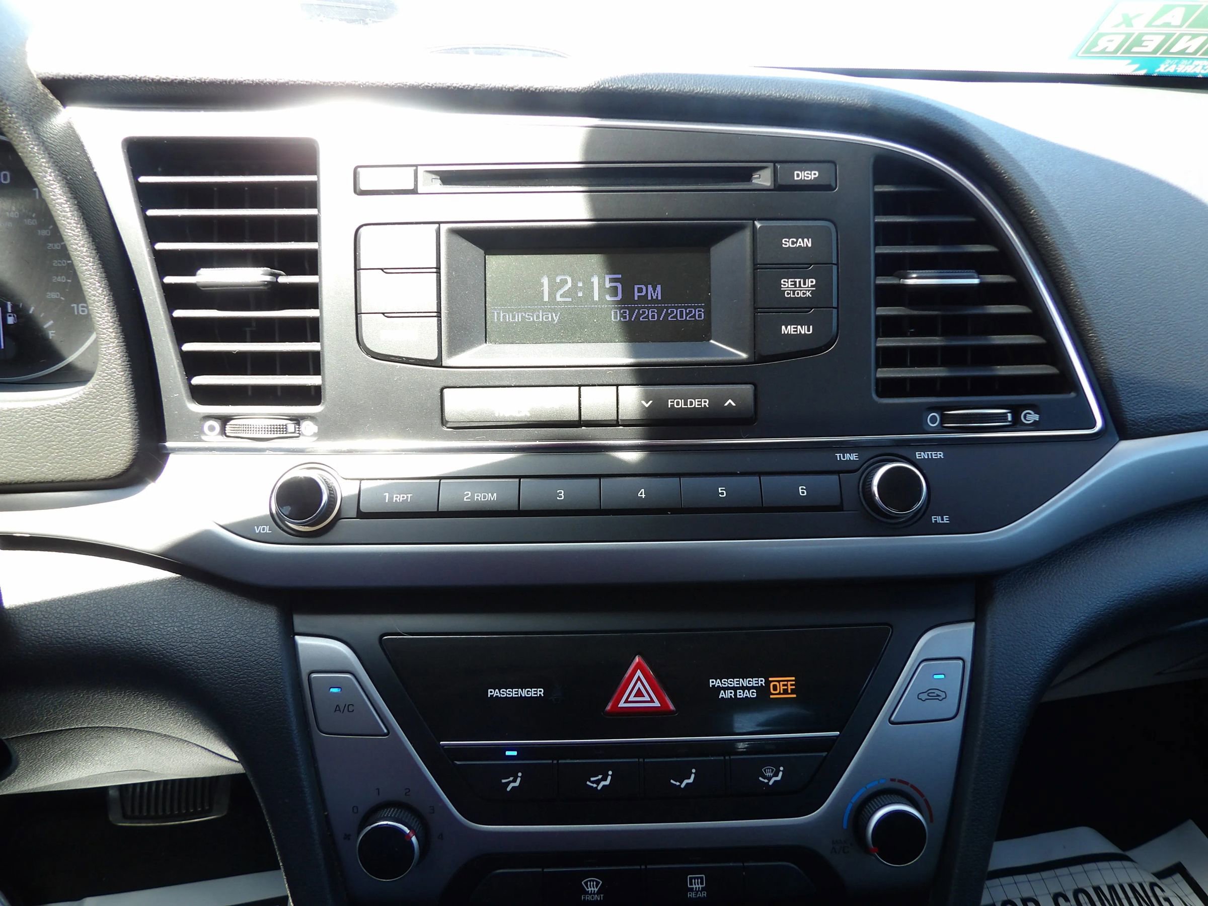 Used 2018 Hyundai Elantra SE FWD image 19