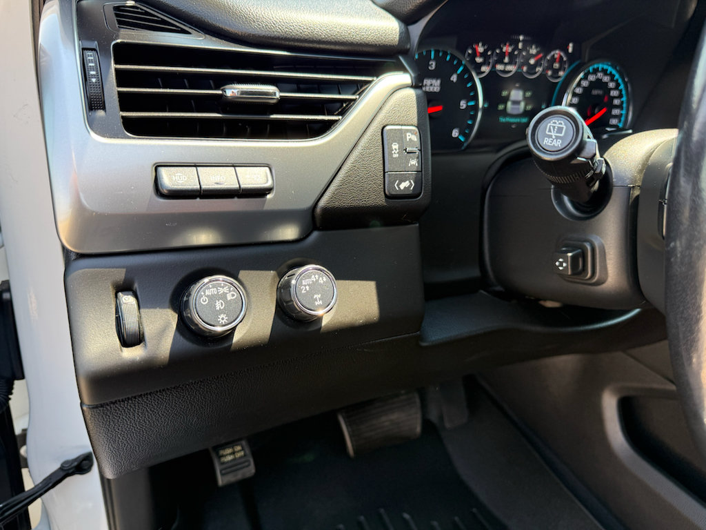 Used 2019 Chevrolet Tahoe Premier AWD/4WD image 17