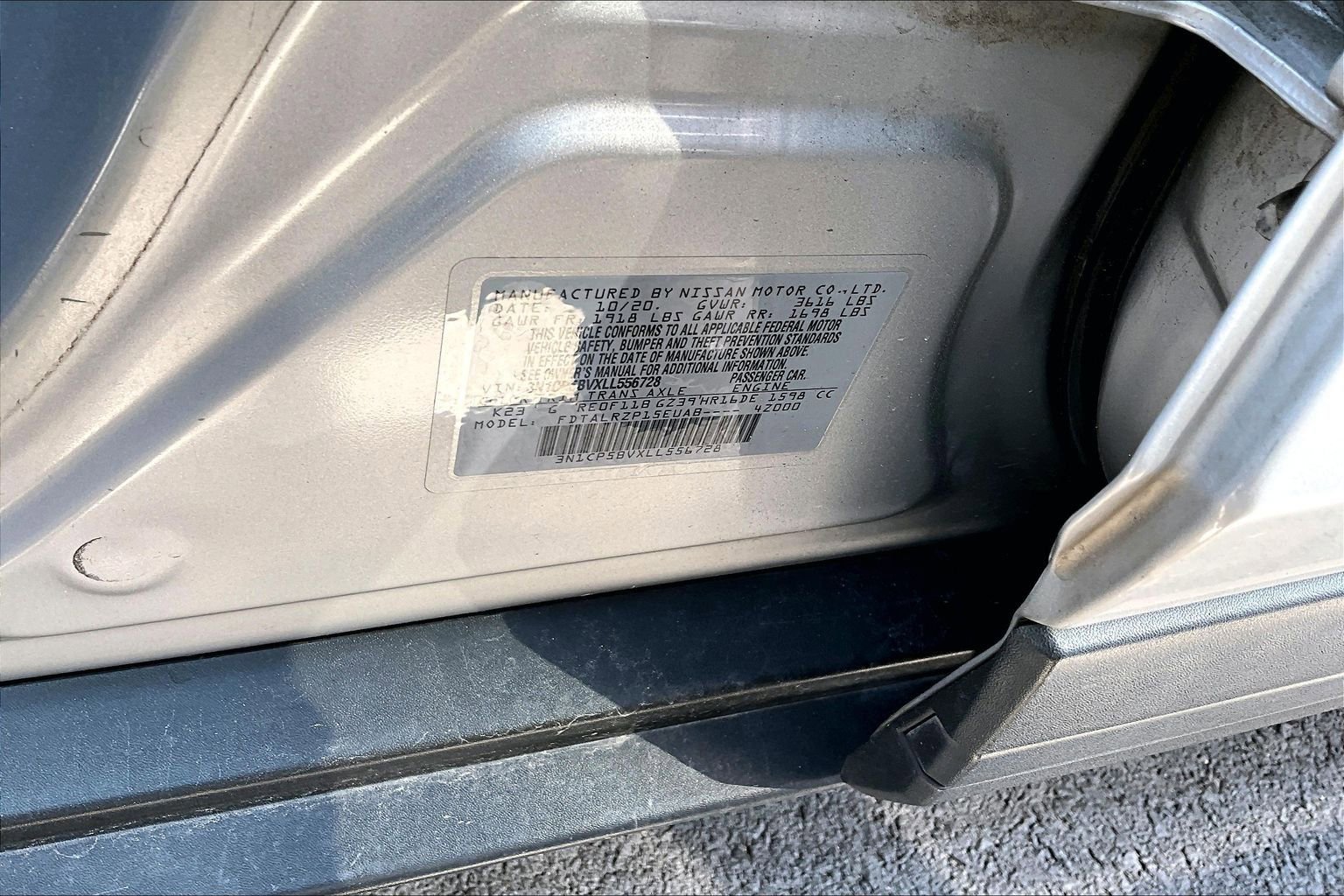 Used 2020 Nissan Kicks S image 17