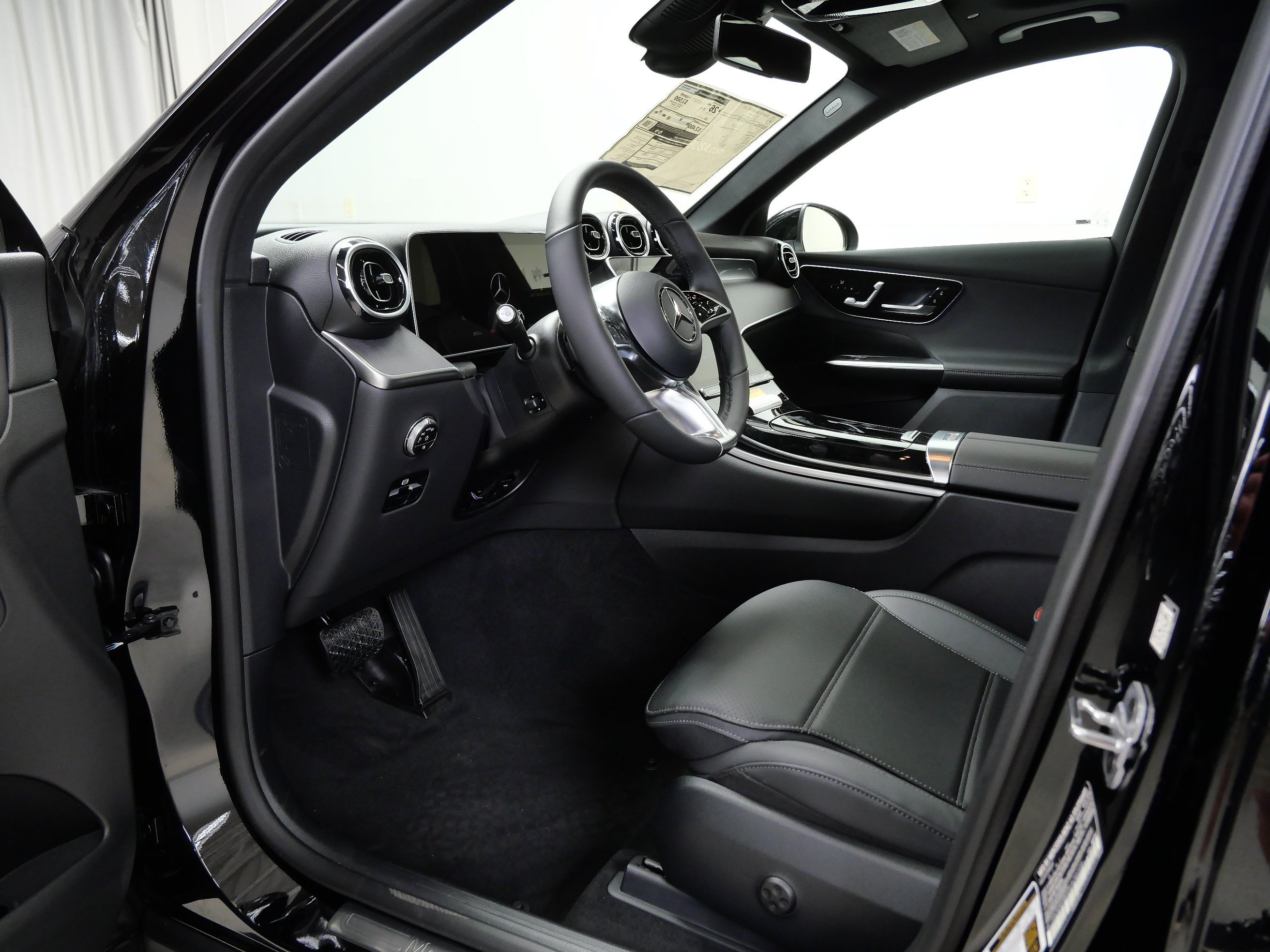 New 2026 Mercedes-Benz GLC 300 4MATIC image 17