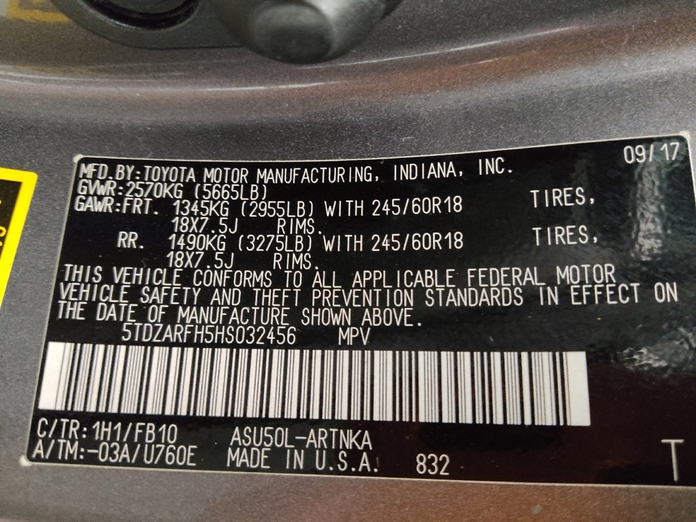 Used 2017 Toyota Highlander LE image 33