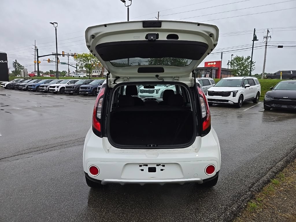 Used 2018 Kia Soul + FWD image 30