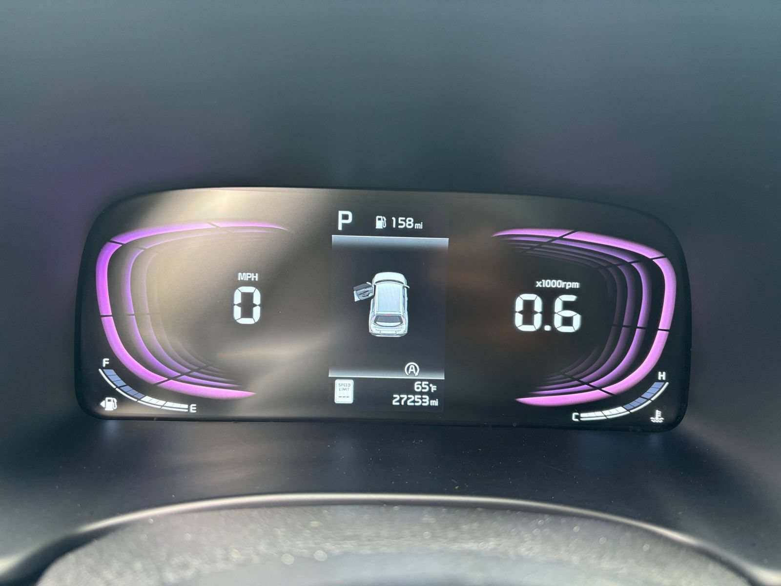 Used 2025 Kia Soul LX w/ LX Technology Package FWD image 33