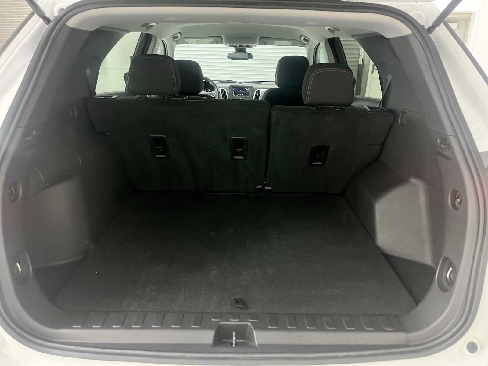 Used 2024 Chevrolet Equinox LS w/ LS Convenience Package AWD/4WD image 25