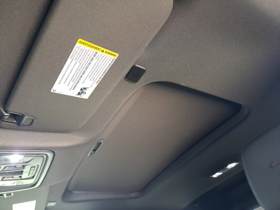 Certified 2025 GMC Sierra 1500 AT4 w/ AT4 Premium Package AWD/4WD image 11