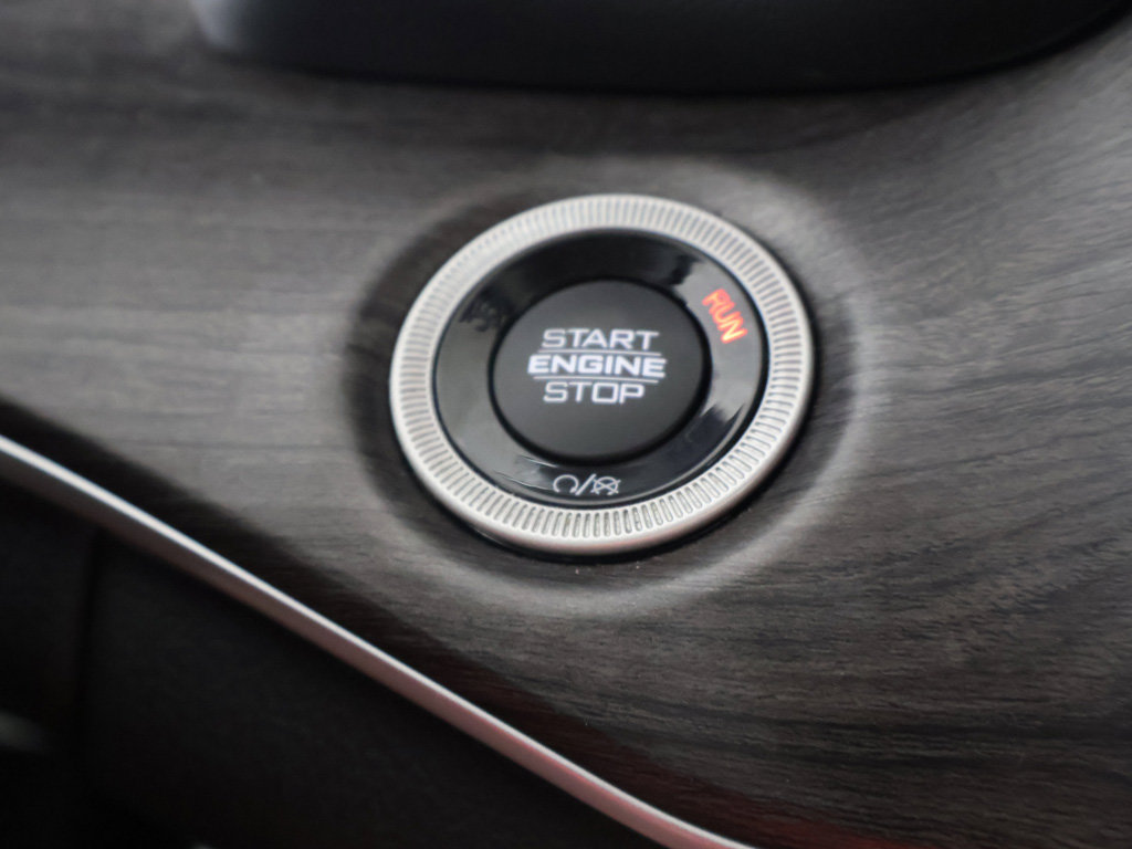 Used 2023 Jeep Grand Cherokee Limited AWD/4WD image 36