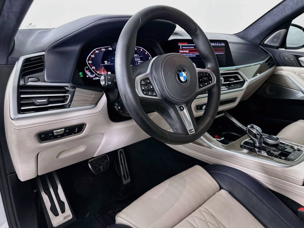 Used 2020 BMW X7 M50i w/ Dynamic Handling Package AWD/4WD image 9