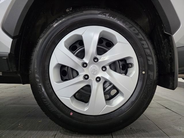 Used 2025 Toyota RAV4 LE AWD/4WD image 23