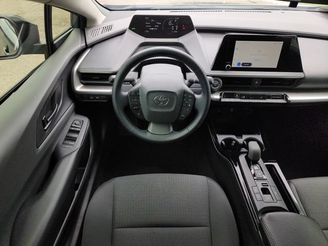 Used 2025 Toyota Prius LE FWD image 19