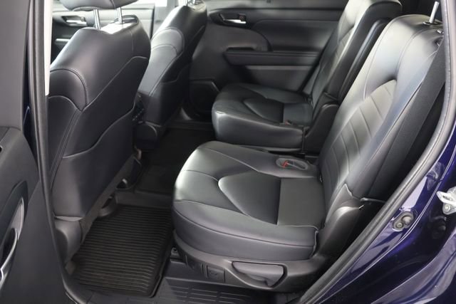Used 2023 Toyota Highlander XLE image 20