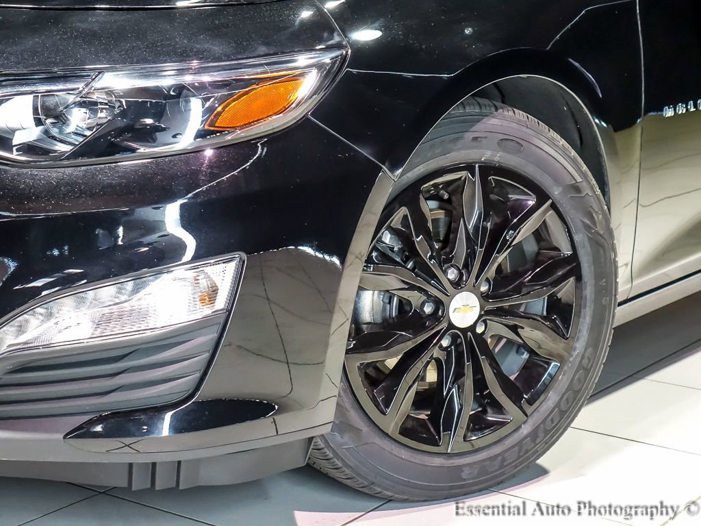 Used 2025 Chevrolet Malibu LT image 4