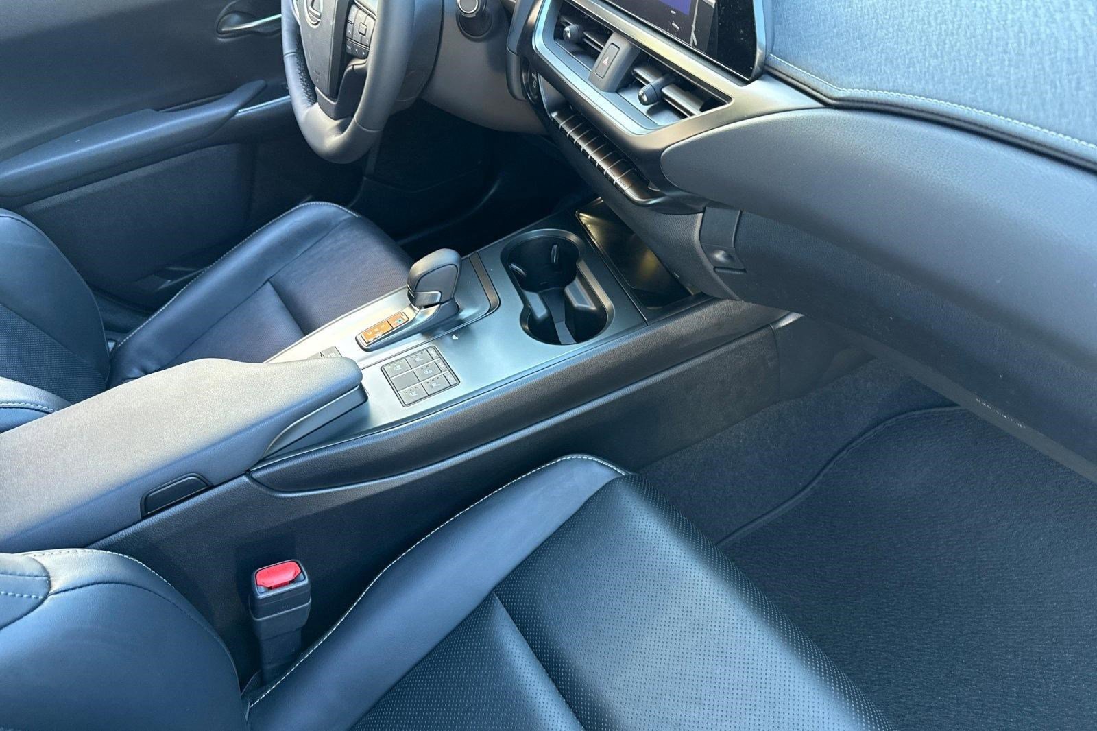 New 2026 Lexus UX 300h AWD image 24