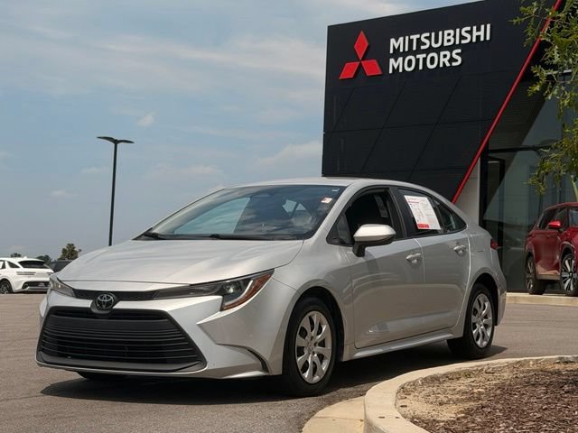 Used 2024 Toyota Corolla LE FWD image 8