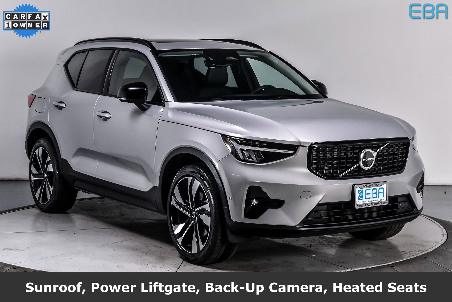 Used 2025 Volvo XC40 B5 Plus image 1