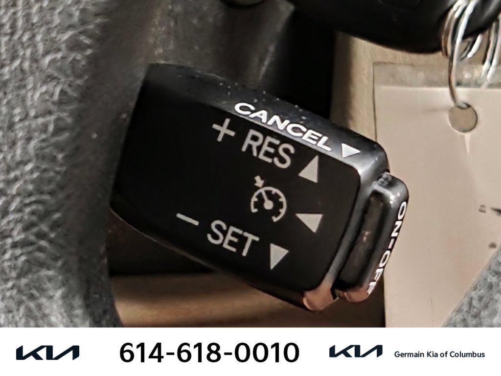 Used 2014 Toyota Camry LE FWD image 29