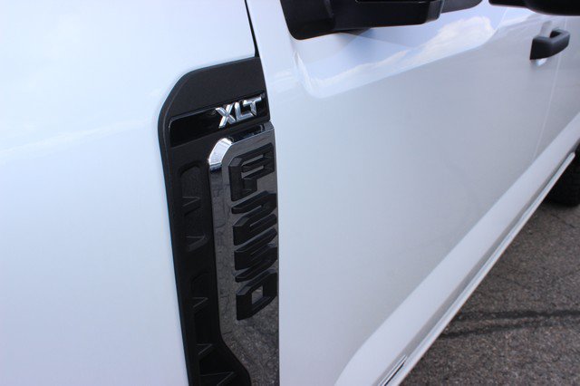 Used 2026 Ford F250 XLT w/ FX4 Off-Road Package AWD/4WD image 2