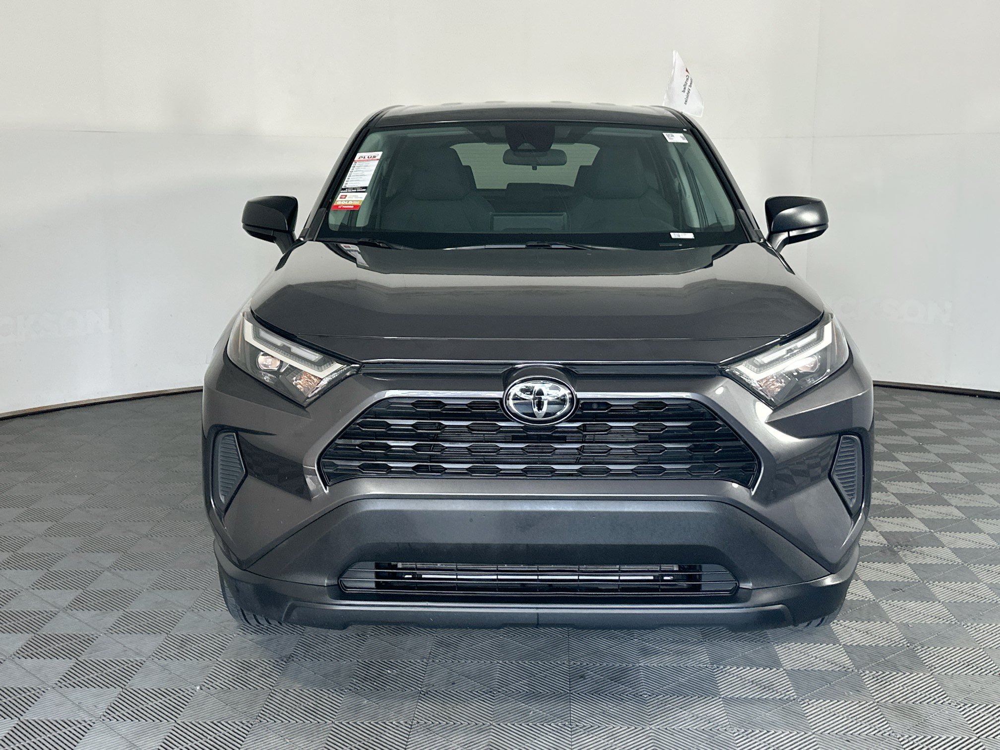 Used 2024 Toyota RAV4 LE FWD image 8