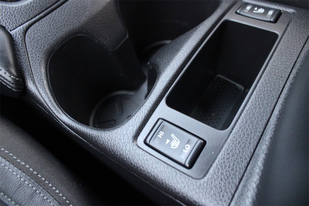 Used 2018 Nissan Rogue Sport SL w/ SL Premium Package image 21