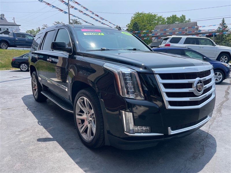 Used 2015 Cadillac Escalade Luxury image 4