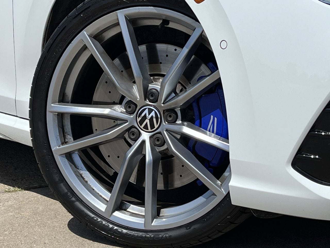 Used 2024 Volkswagen Golf R AWD/4WD image 28
