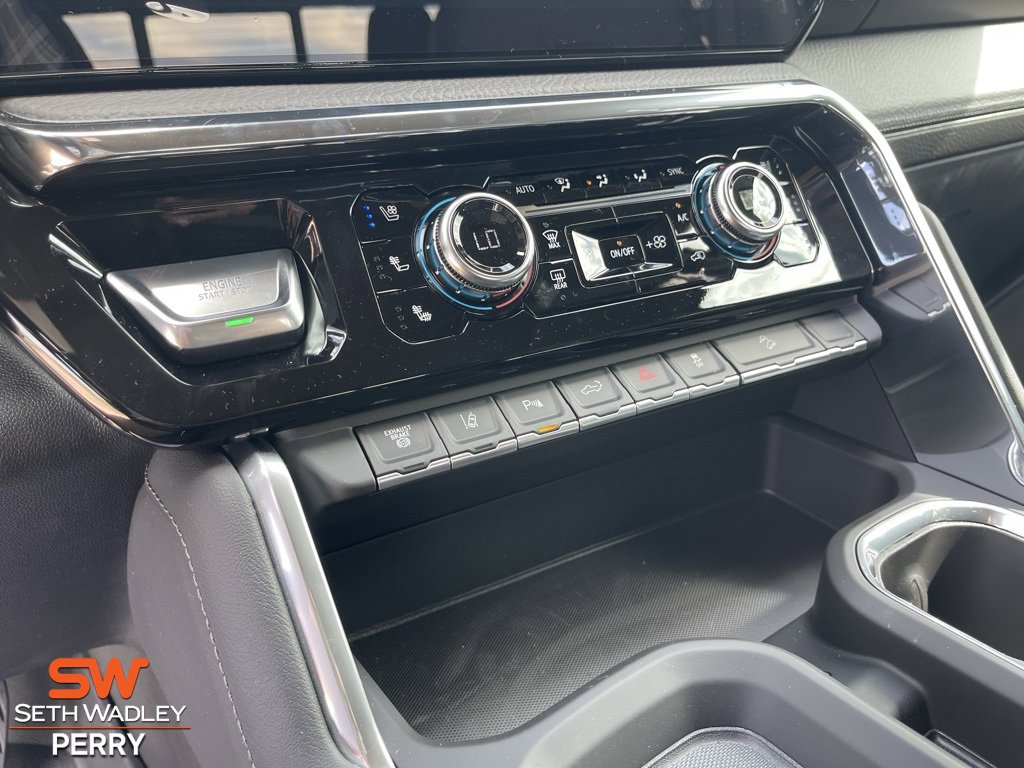 New 2025 GMC Sierra 2500 Denali w/ Denali Reserve Package image 17