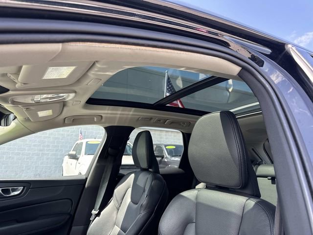 Used 2024 Volvo XC60 B5 Plus AWD/4WD image 18