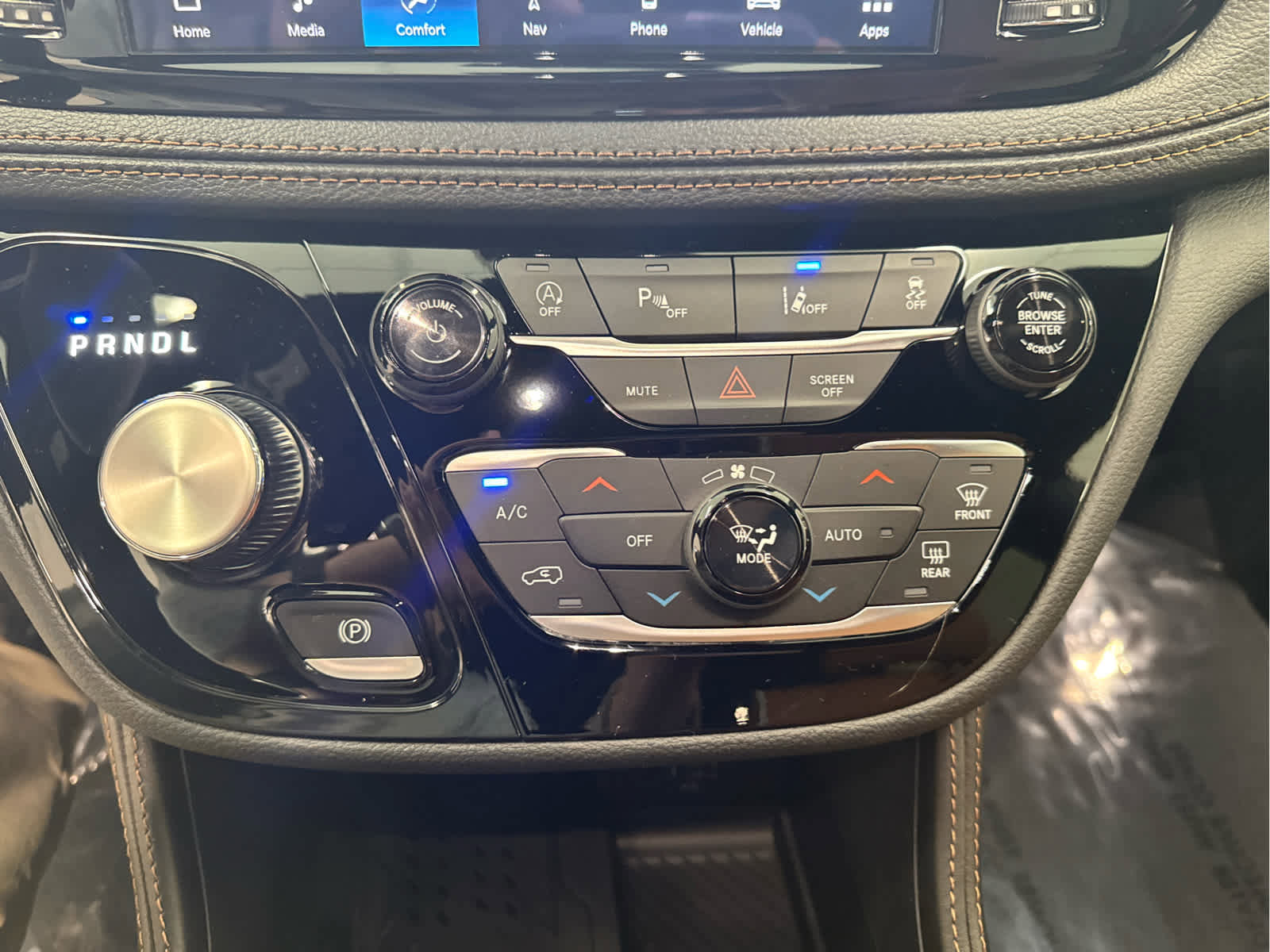New 2026 Chrysler Pacifica Pinnacle FWD image 21