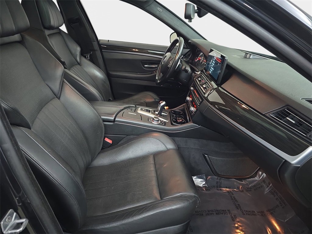 Used 2013 BMW M5 image 11