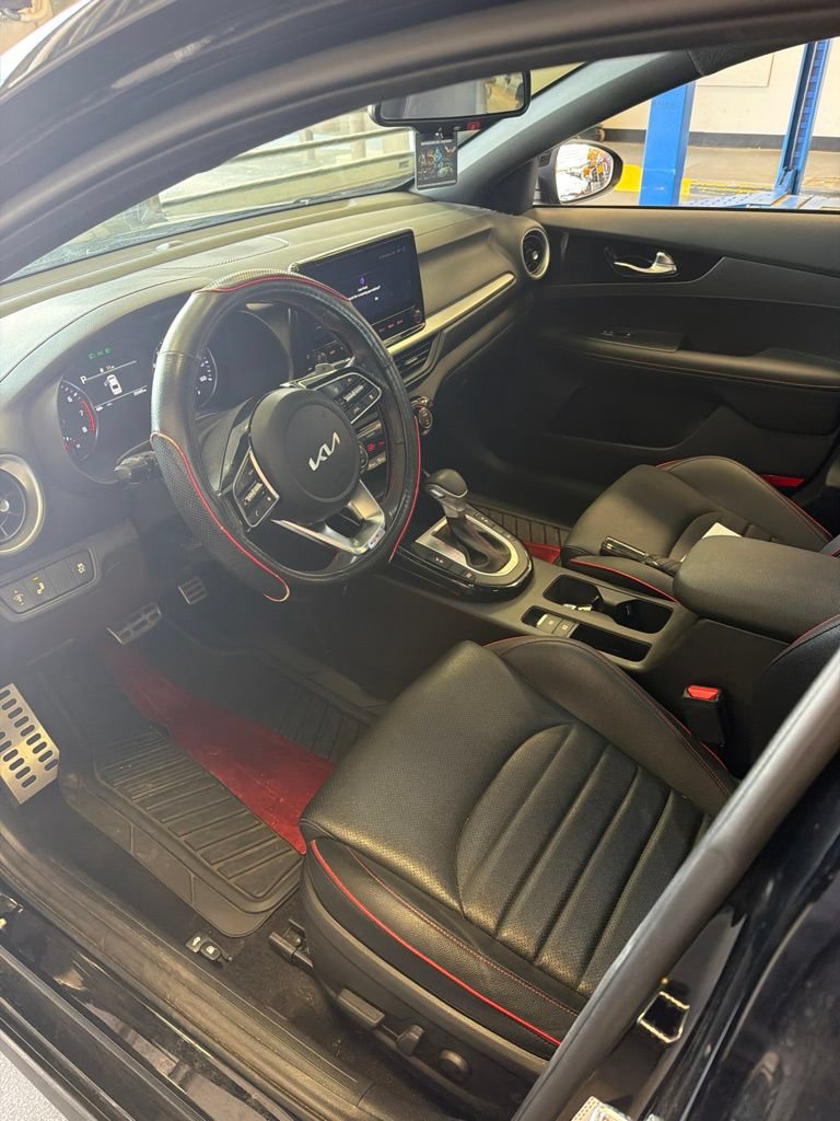 Used 2023 Kia Forte GT w/ GT2 Package FWD image 2