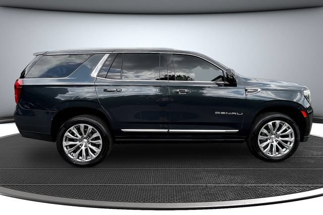 Used 2021 GMC Yukon Denali w/ Denali Premium Package AWD/4WD image 4