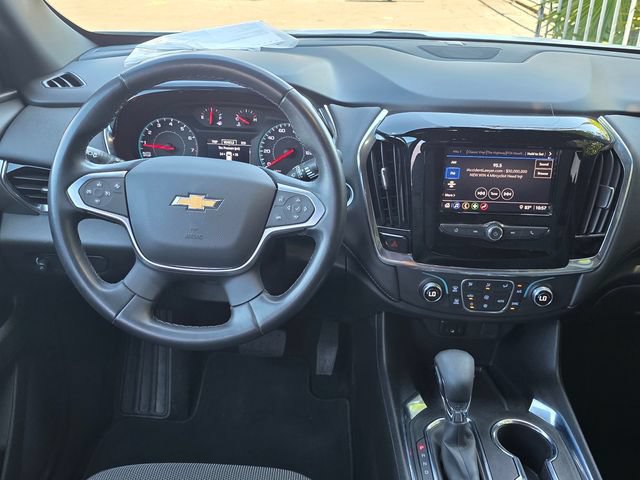 Used 2023 Chevrolet Traverse LT w/ LPO, Cargo Package FWD image 16