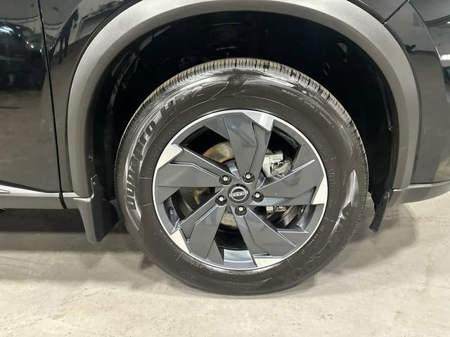 Certified 2024 Nissan Rogue SV AWD/4WD image 30