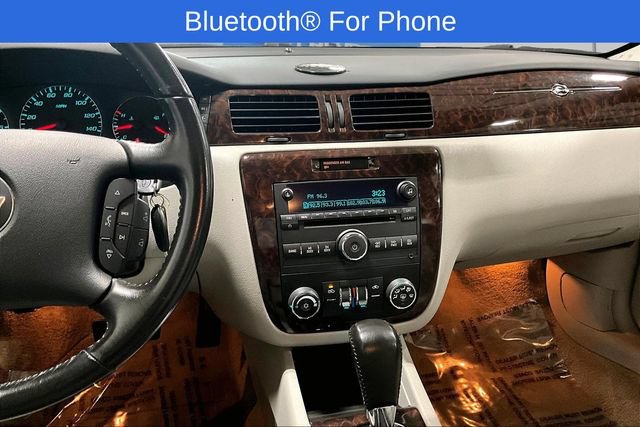 Used 2014 Chevrolet Impala LT w/ LT Sunroof Package FWD image 12