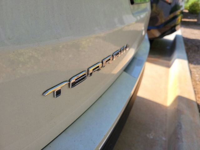 Used 2022 GMC Terrain SLT w/ Infotainment Package II FWD image 8