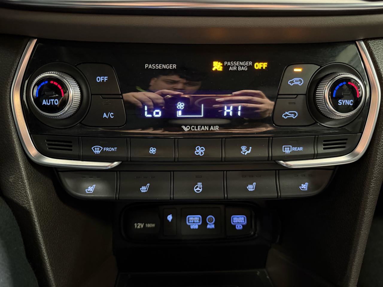 Used 2019 Hyundai Santa Fe Limited AWD/4WD image 17