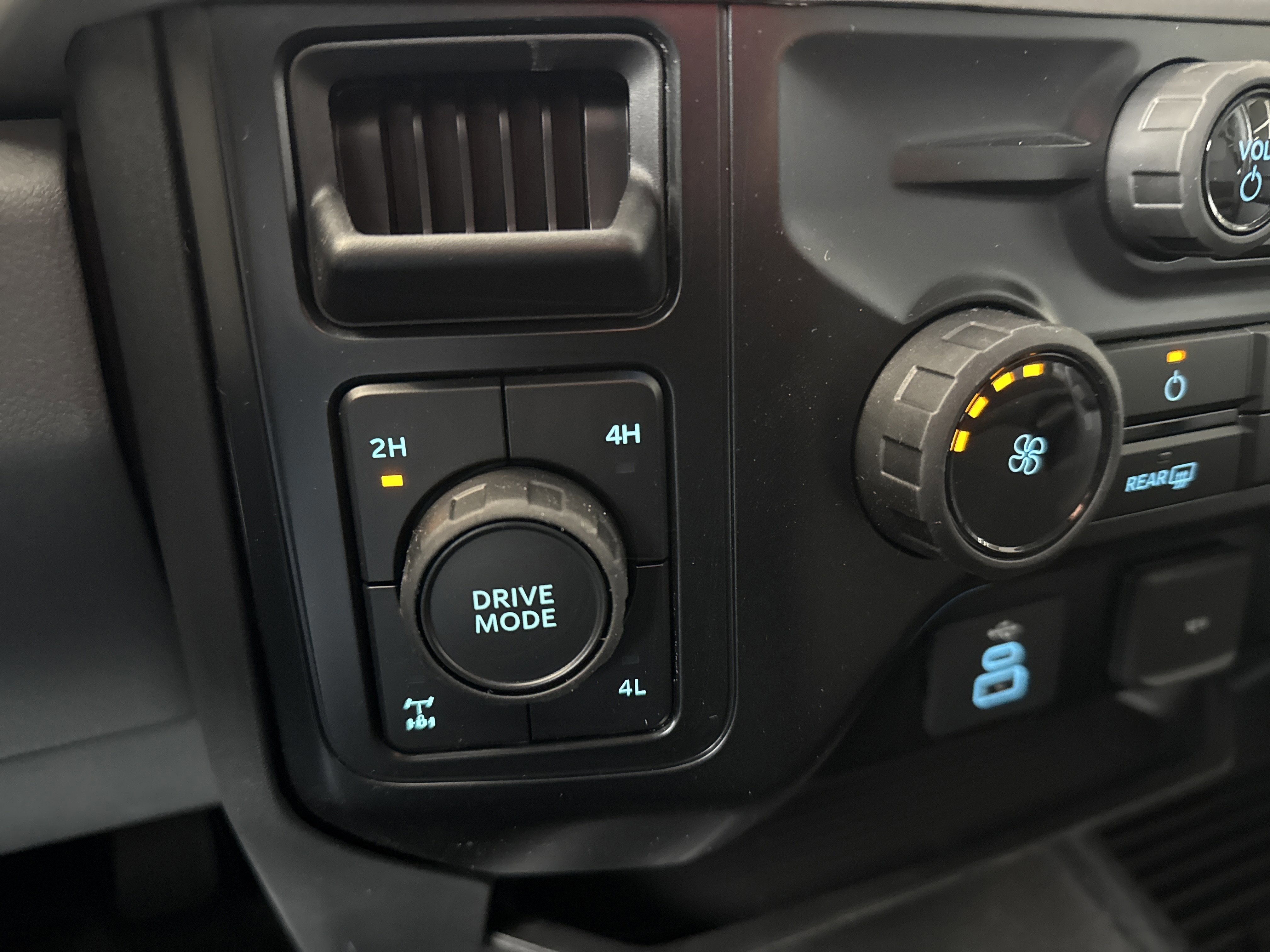 New 2026 Ford F350 XL w/ XL Driver Assist Package image 26