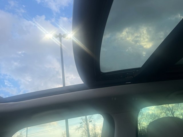 Used 2014 FIAT 500L Lounge image 23