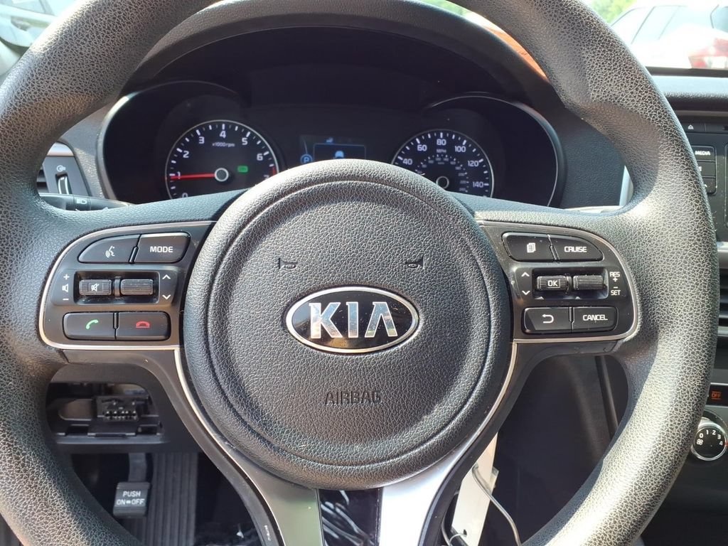 Used 2017 Kia Optima LX FWD image 7