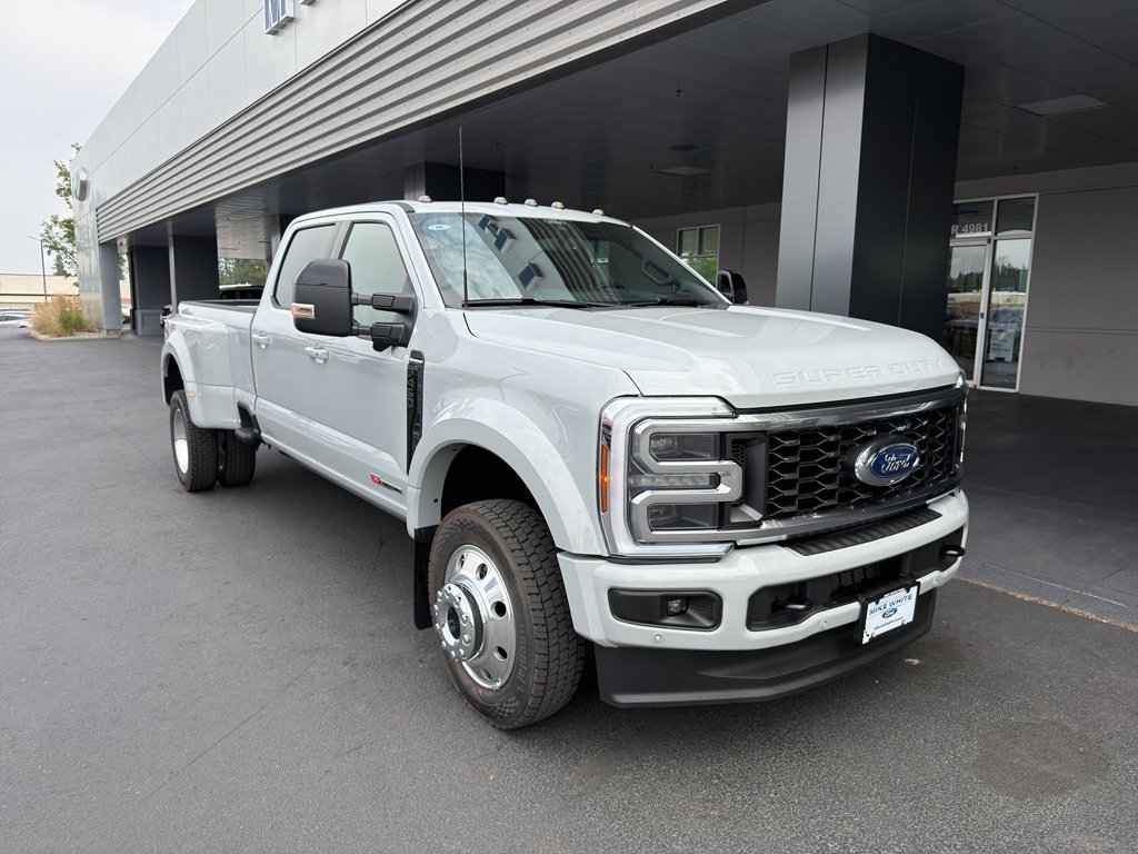 New 2026 Ford F450 Platinum w/ FX4 Off-Road Package